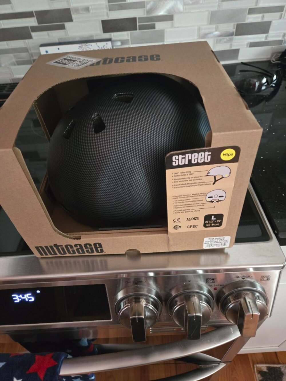 NEW Nutcase LARGE Street MIPS Helmet from Scotland With Love Black